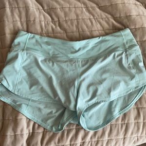 Lululemon speed up mid rise shorts